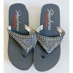 Skechers Yoga Foam Women's Rhinestone Sparkly Sandal Shoes Size 7